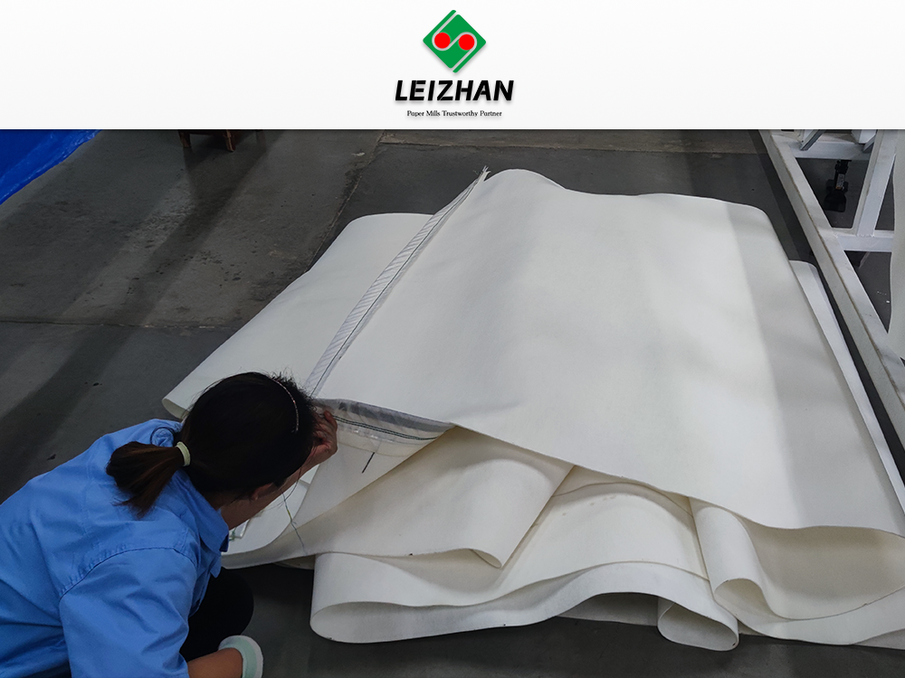Apakah fungsi akhbar yang dirasakan dalam proses pembuatan paperma?